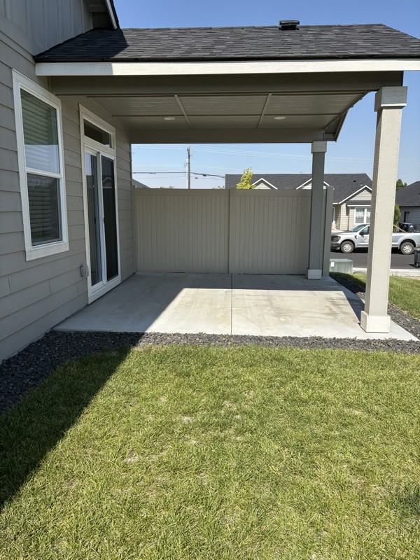 749 N Doumit Dr - Photo 5 of 12