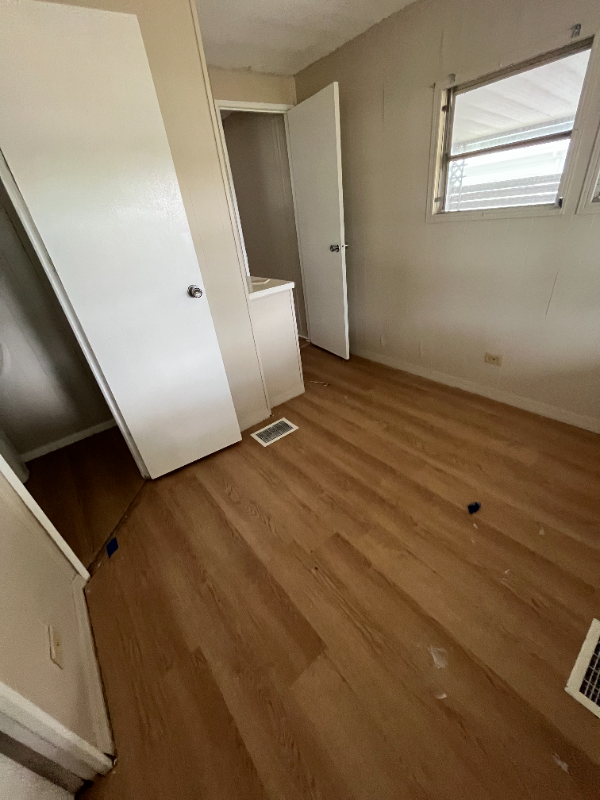 4538 Charter St - Photo 2 of 14