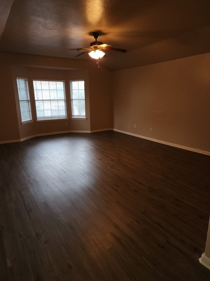 4918 Landward Ln #NA - Photo 2 of 14