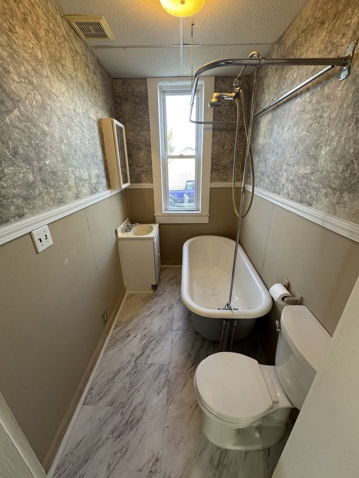 320326 State St #320 - Photo 3 of 10