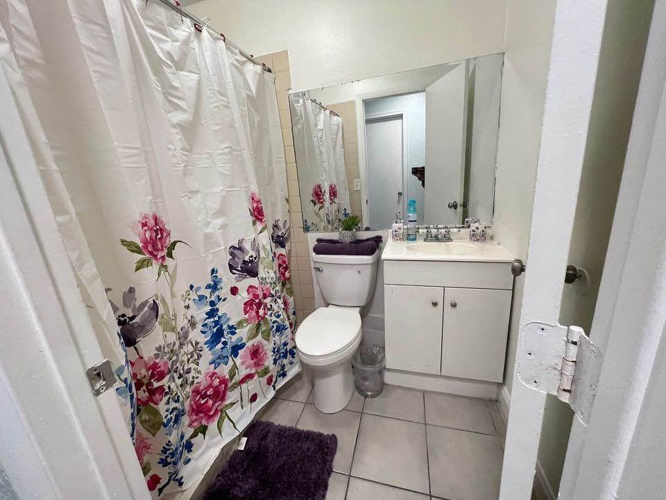 8170 Southwest 6th Street - Photo 2 of 9