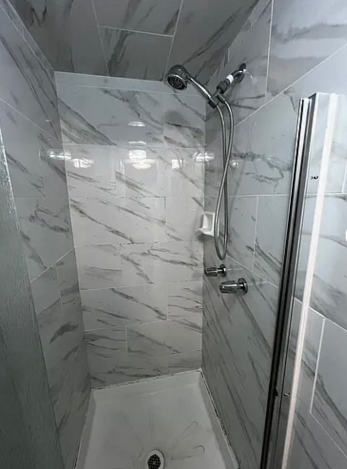 836 Throgs Neck Expy - Photo 3 of 6