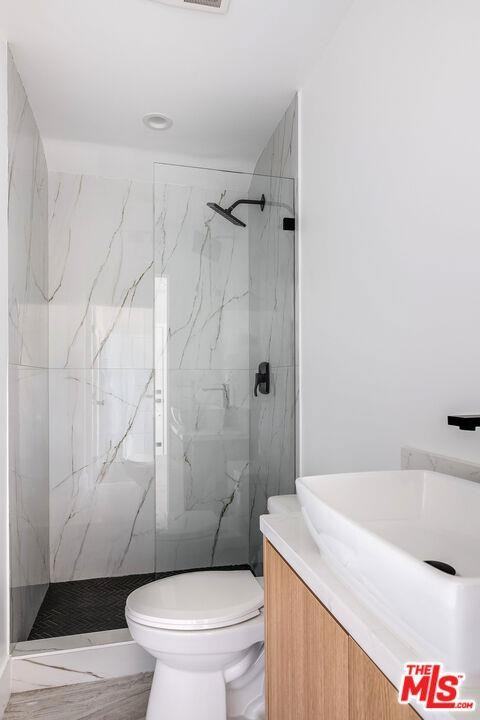 4522 Laurel Canyon Blvd - Photo 3 of 8