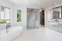 5 Longboat - Photo 1 of 1