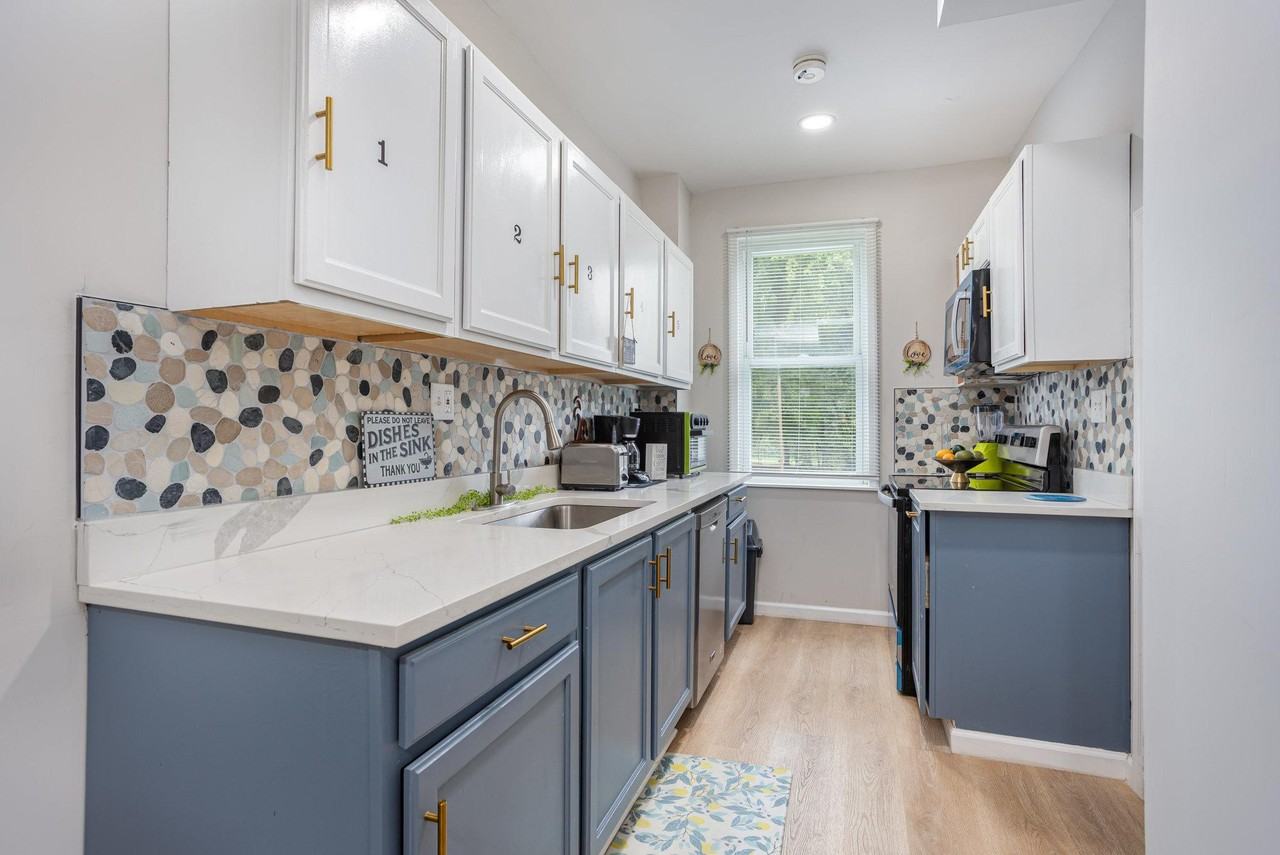 Fairmount Ave - Photo 3 of 12