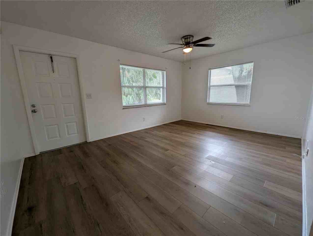 342 21st Ave S - Photo 3 of 30