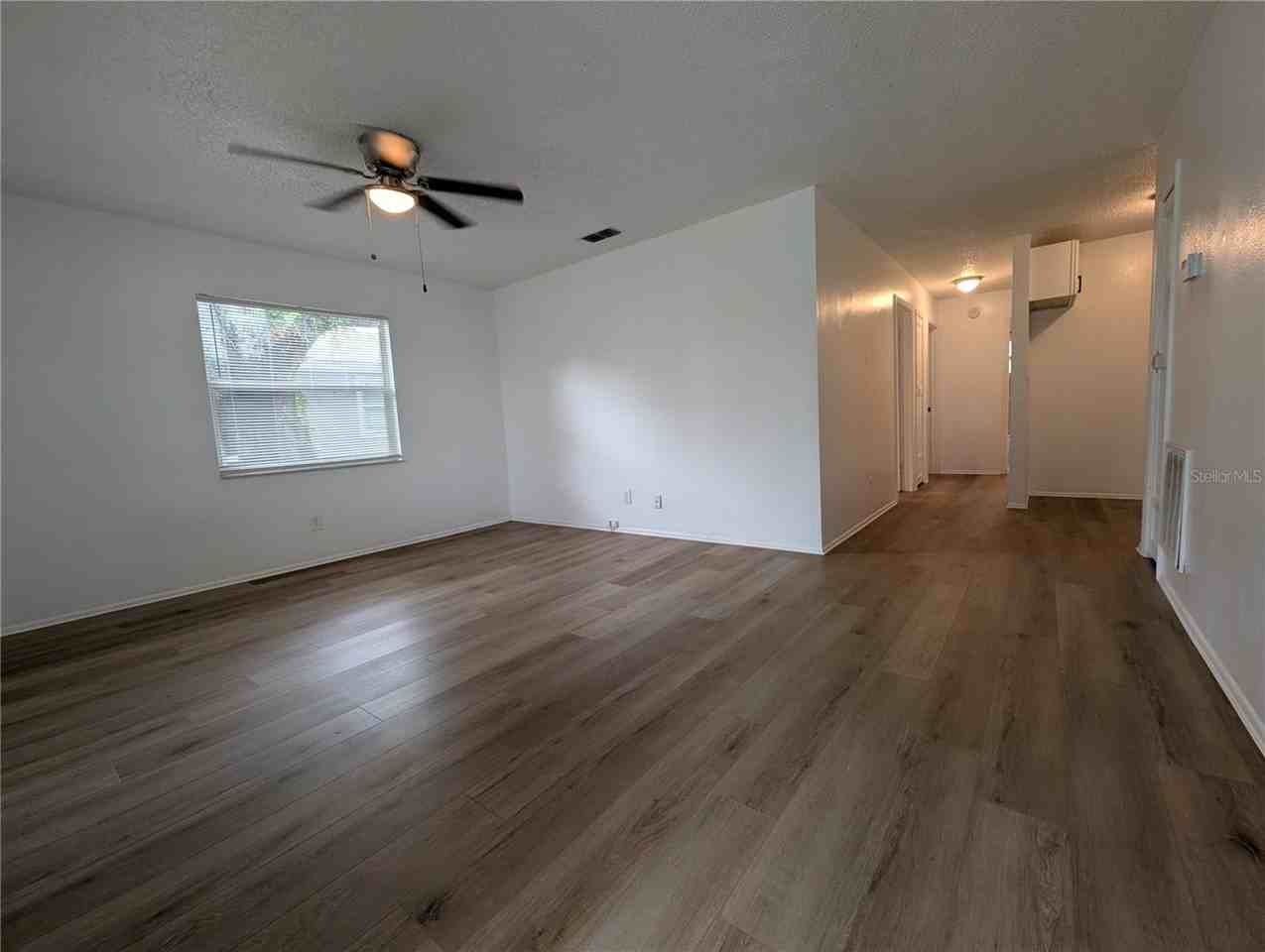 342 21st Ave S - Photo 5 of 30