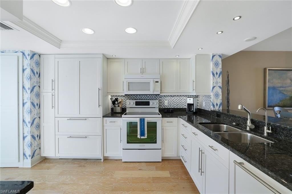 355 Park Shore Dr #1-114 - Photo 4 of 30