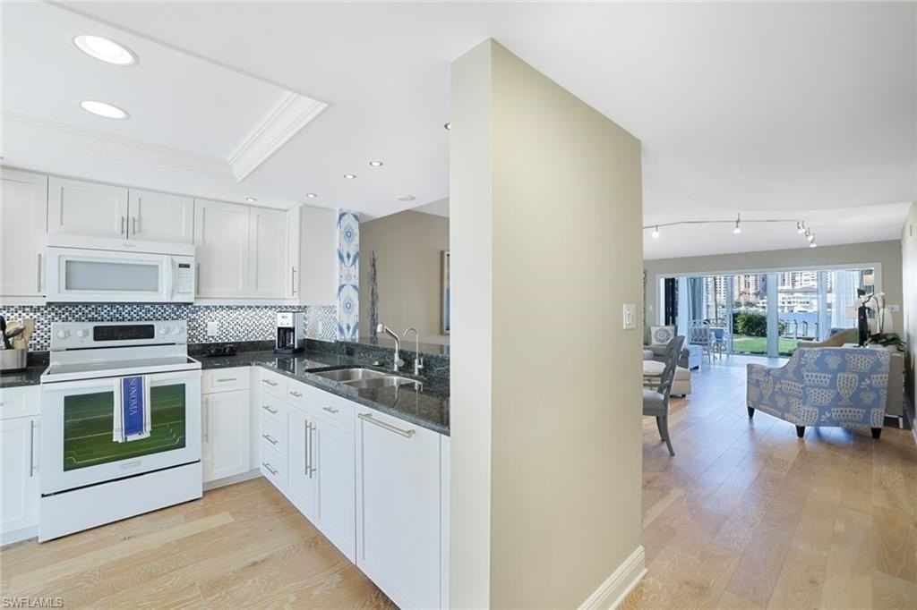 355 Park Shore Dr #1-114 - Photo 5 of 30