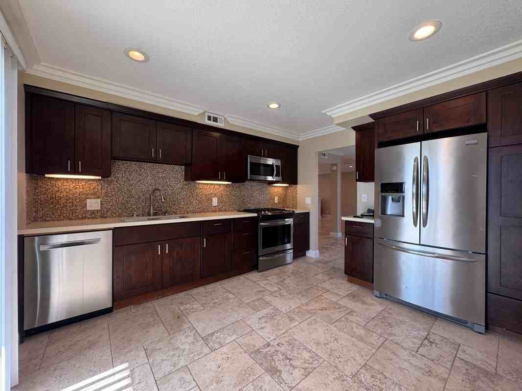 24551 Tarazona - Photo 2 of 12