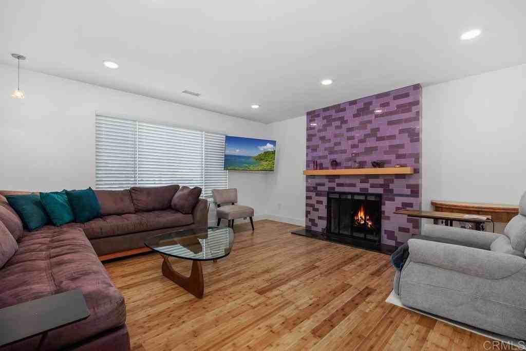 1441 Peachwood Dr - Photo 4 of 23