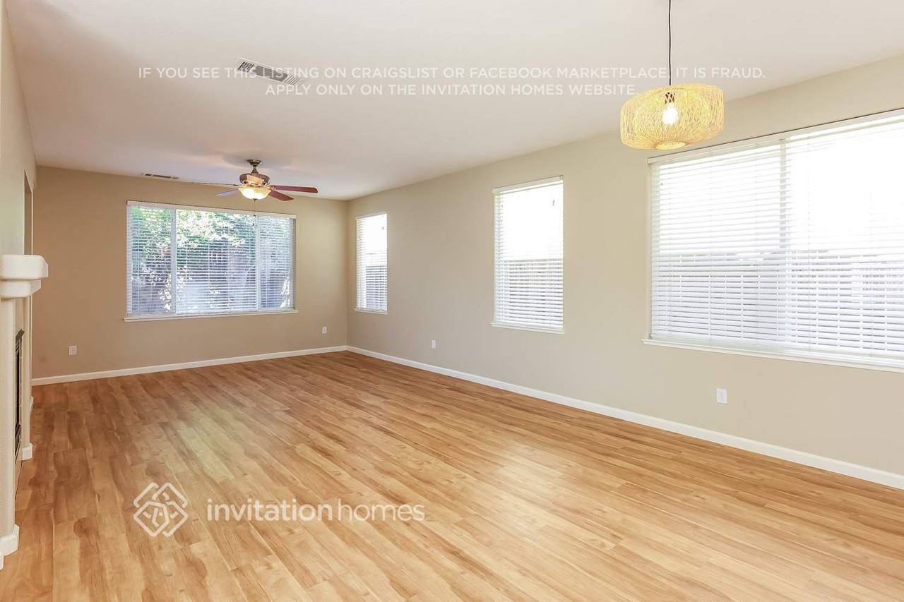 118 Palermo Way - Photo 4 of 17