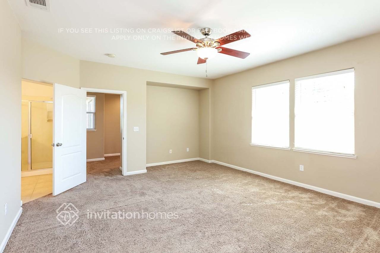118 Palermo Way - Photo 7 of 17