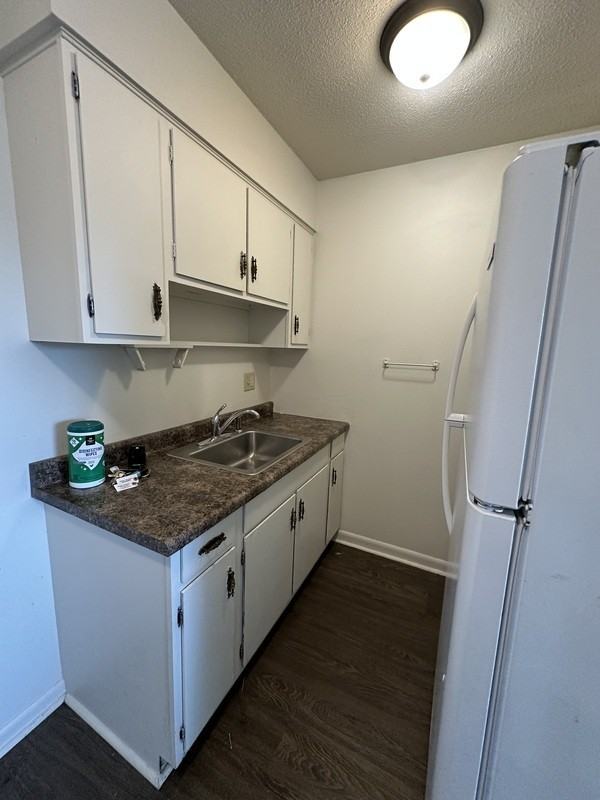 1465 Meadowview Dr #7 - Photo 3 of 13