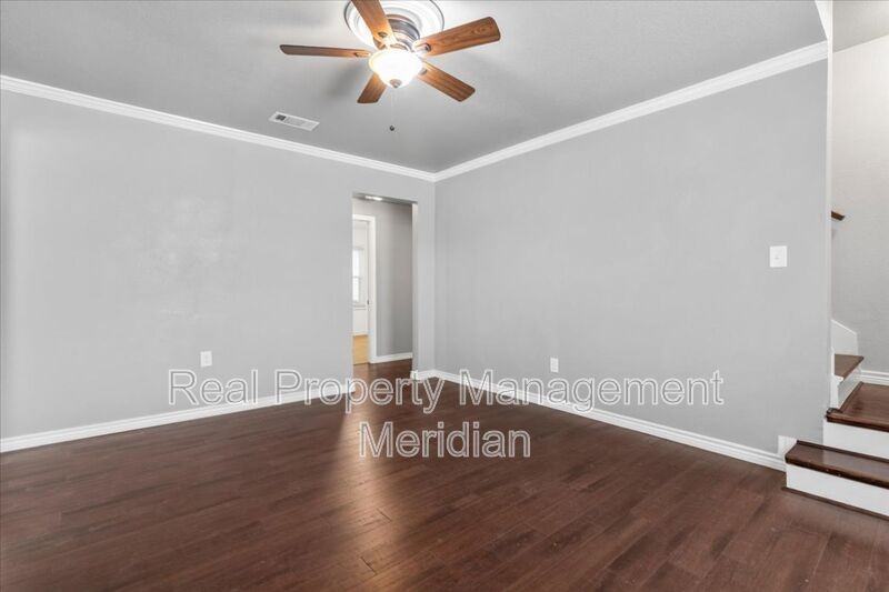 3201 Mccart Ave - Photo 3 of 21