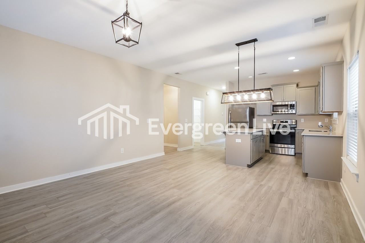 154 Park Dr N - Photo 3 of 18
