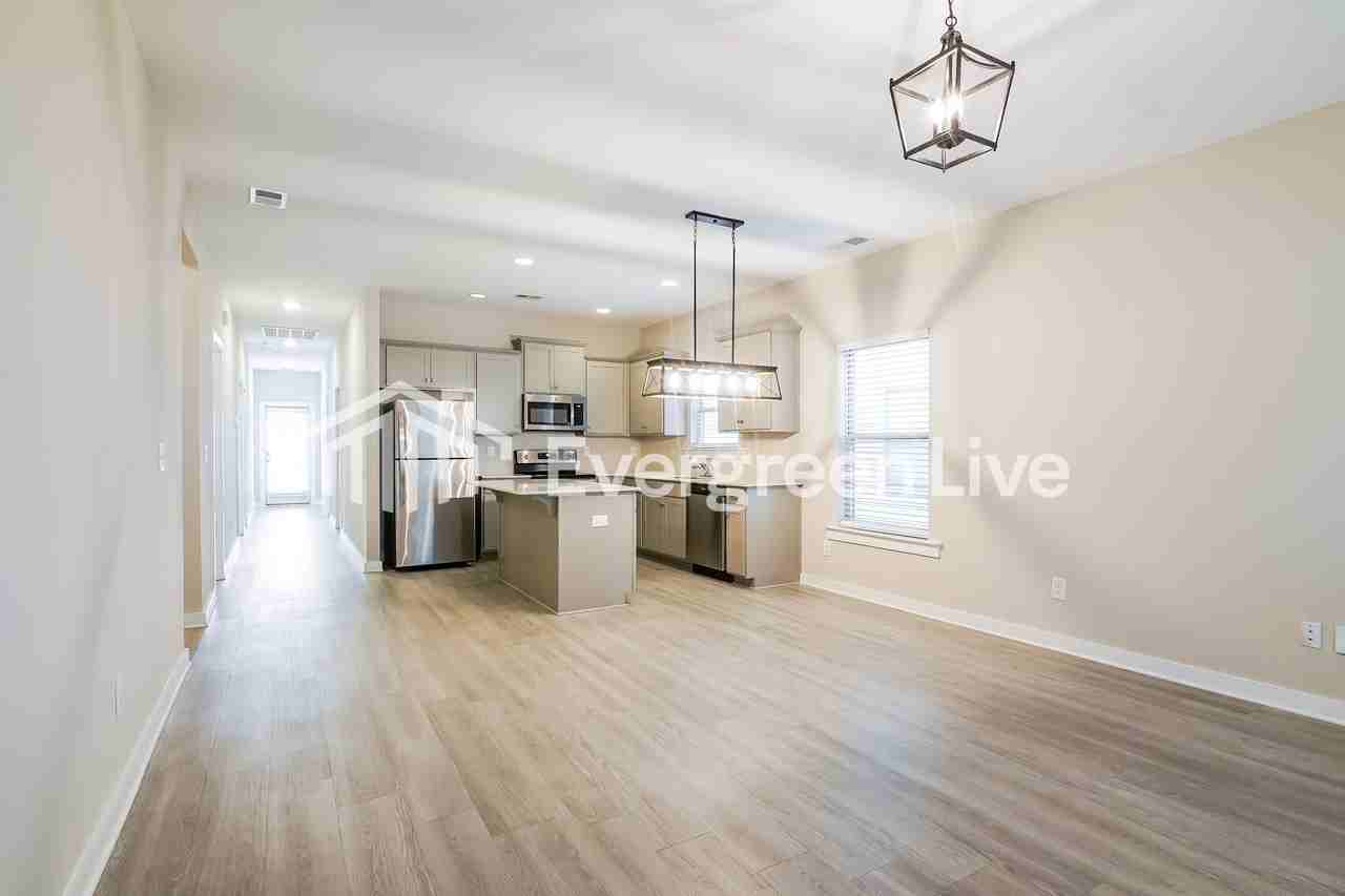 154 Park Dr N - Photo 4 of 18