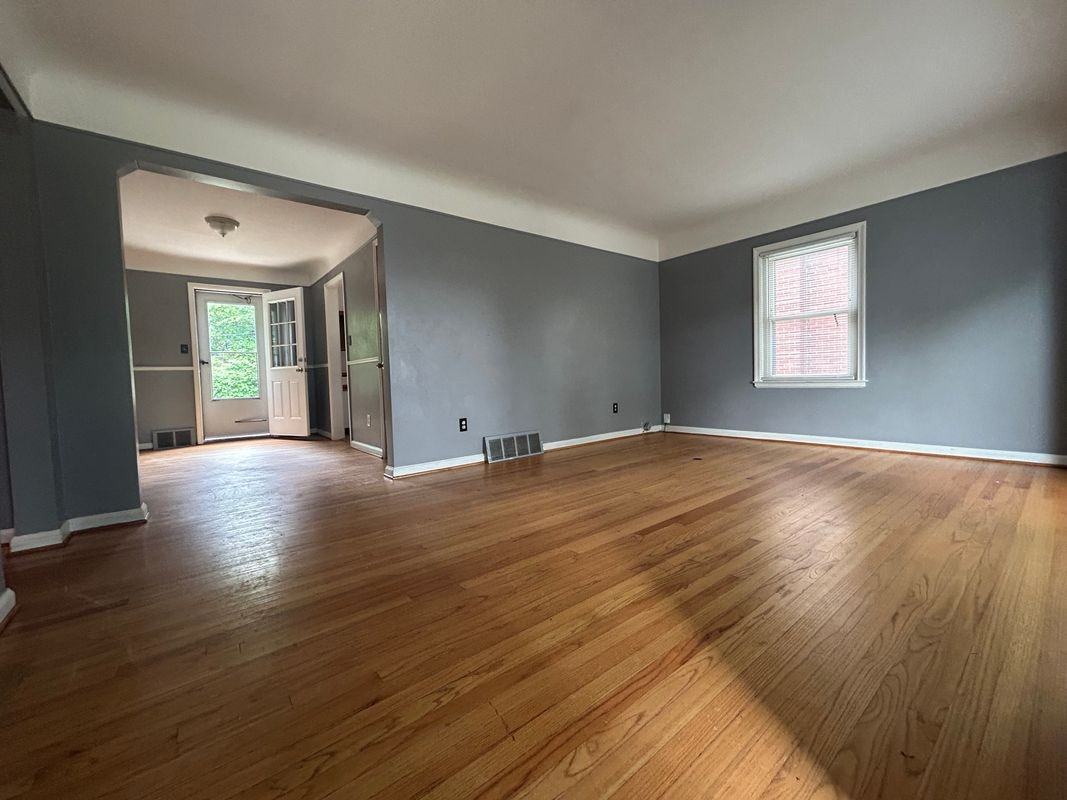 8306 Grayfield St - Photo 3 of 15