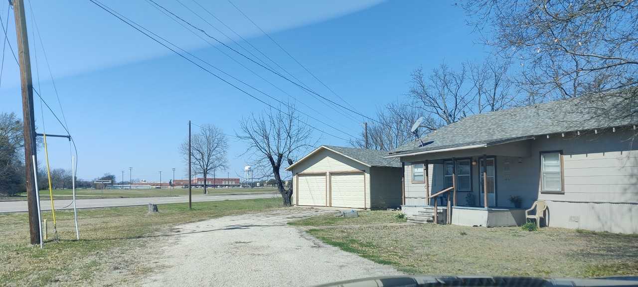 118 Maple St #NA - Photo 3 of 35