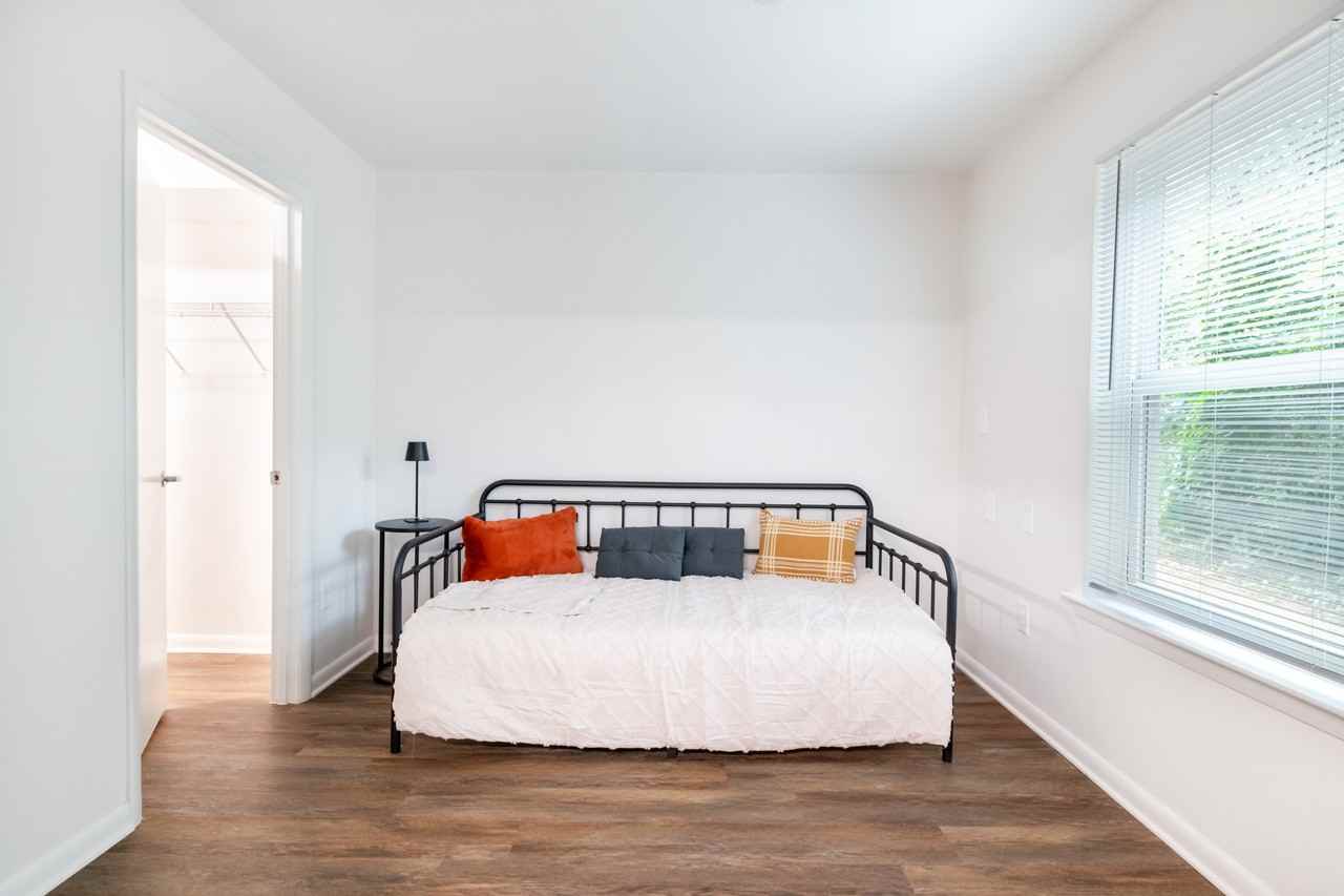 Wesley - Photo 6 of 84