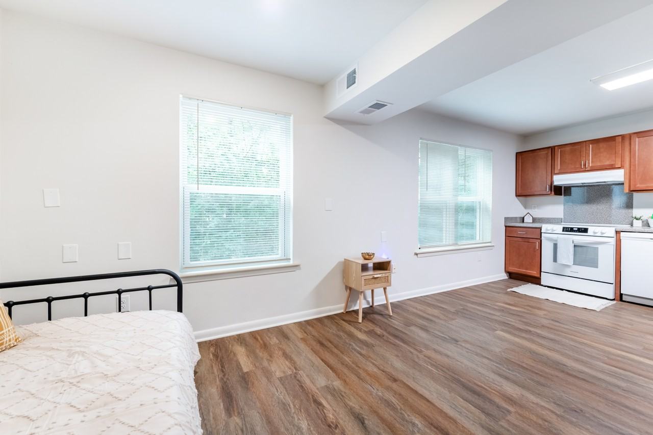 Wesley - Photo 7 of 84