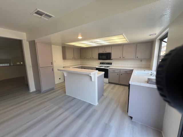 2536 Woodlands Way - Photo 3 of 14