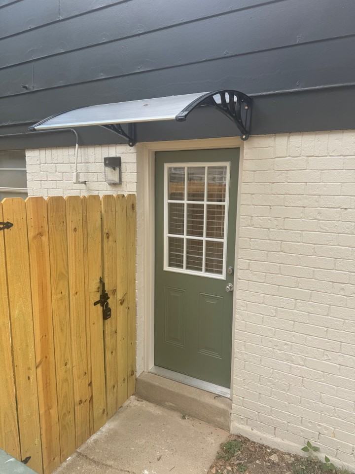 546 S Cox St - Photo 7 of 20