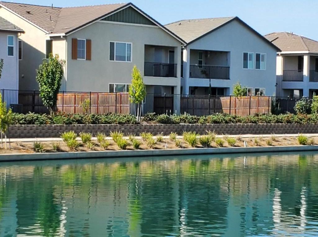 3919 Watermist Way - Photo 3 of 29