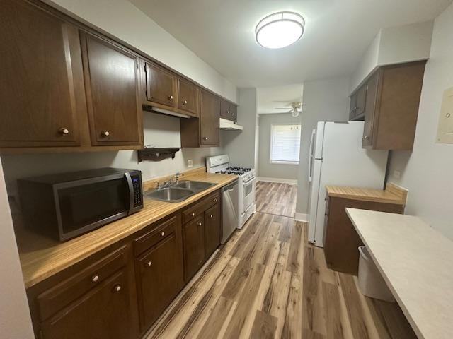 2821 Hobson Rd - Photo 3 of 14