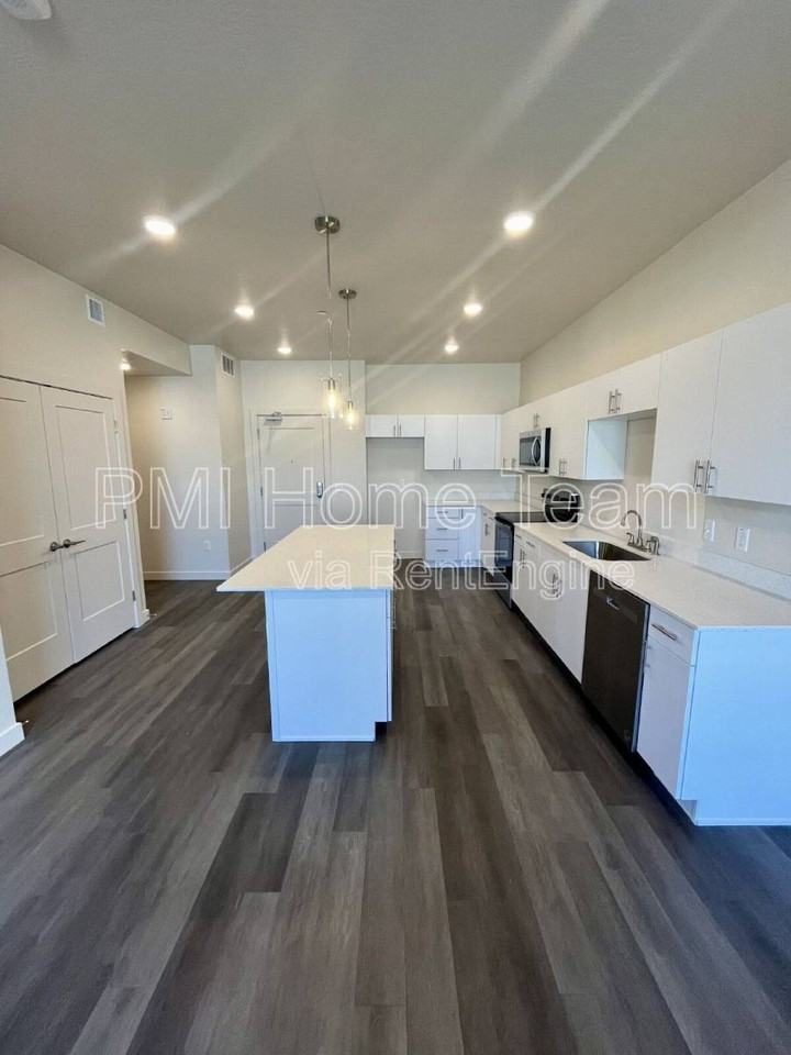 155 9th St #106 - Photo 3 of 10