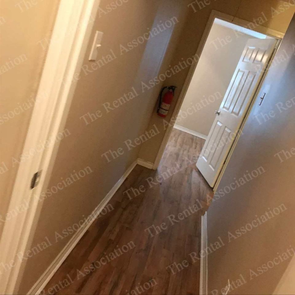 205B S Bonner St #205B - Photo 2 of 11