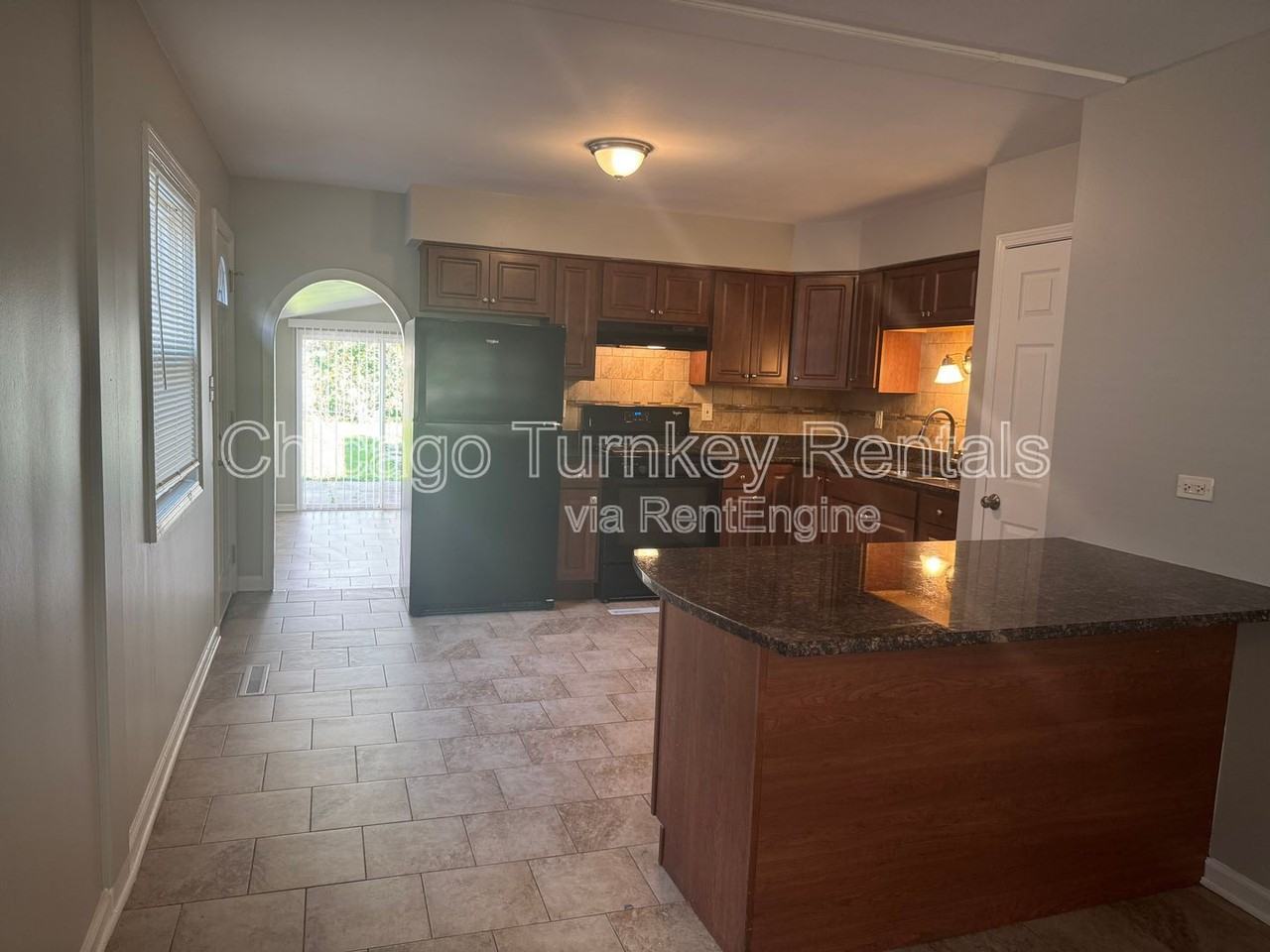 17729 Community St - Photo 5 of 17
