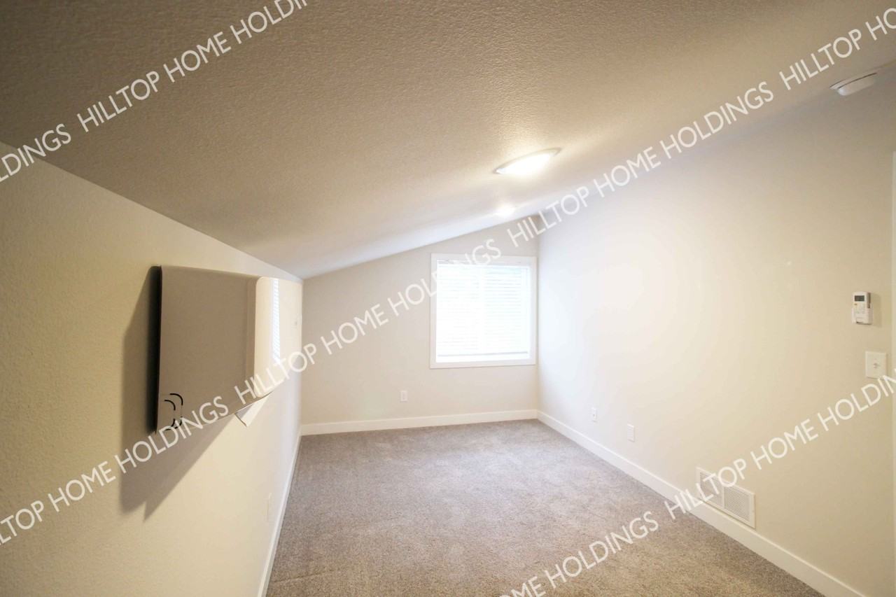 11 Brookside Rd - Photo 3 of 11