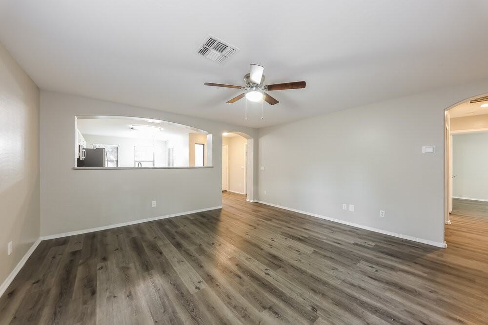 7637 S 27th Way - Photo 4 of 16