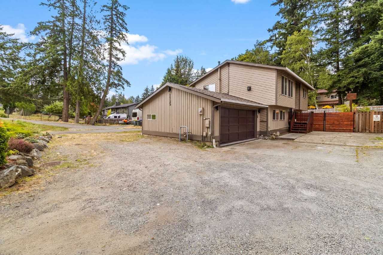 1725 Electric Ave - Photo 4 of 45