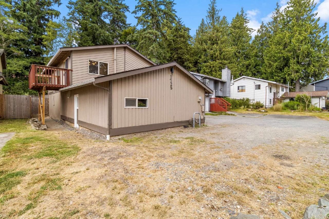 1725 Electric Ave - Photo 5 of 45