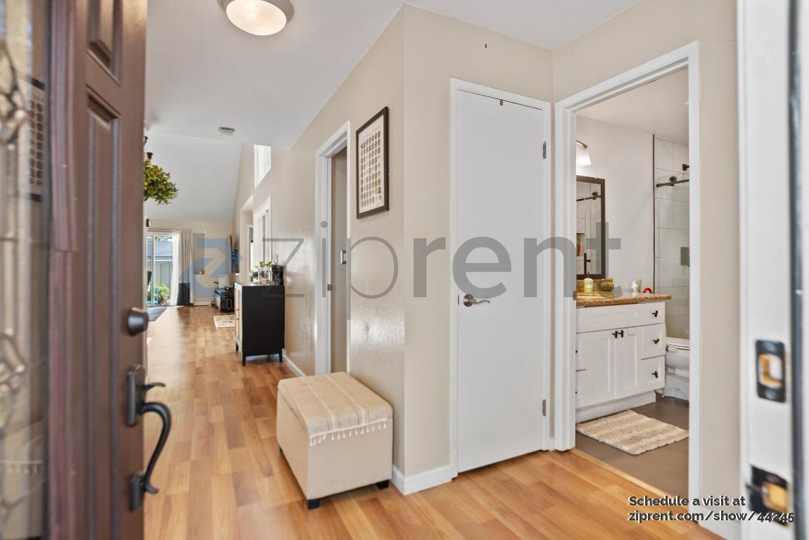 652 St Ives Ct - Photo 7 of 36