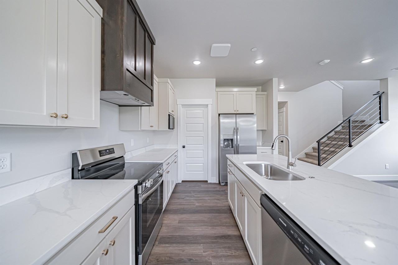 4 Huntshire Avenuemid #2975 - Photo 6 of 11