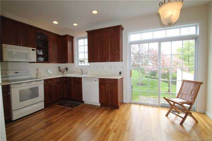 49 Woodcrest Ln #NA - Photo 6 of 25