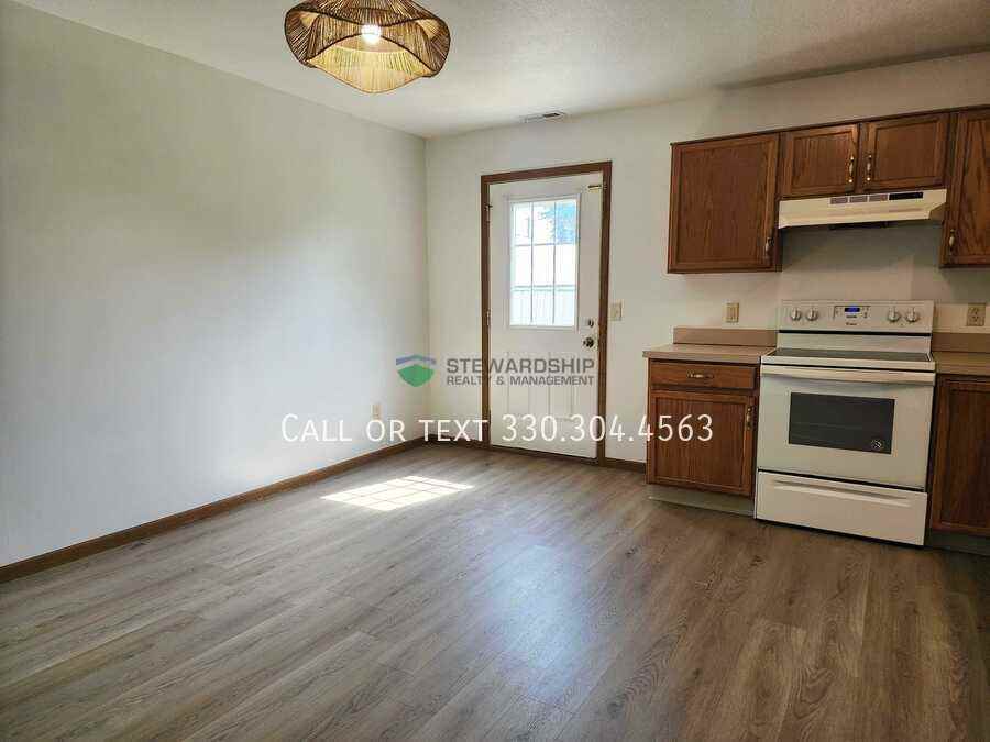 240 Hartford St Nw - Photo 3 of 22