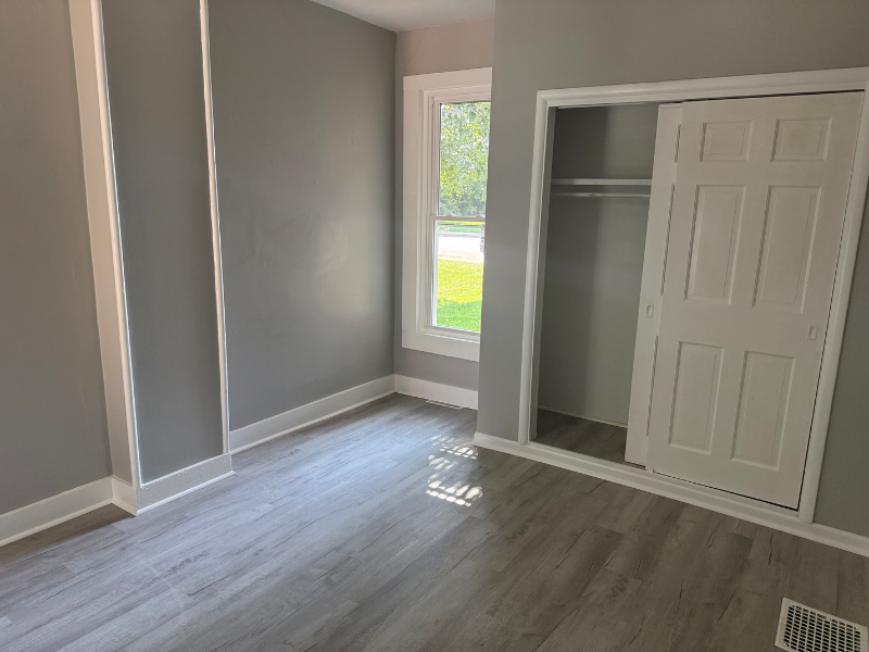 827 N Oakland St #827 - Photo 4 of 12