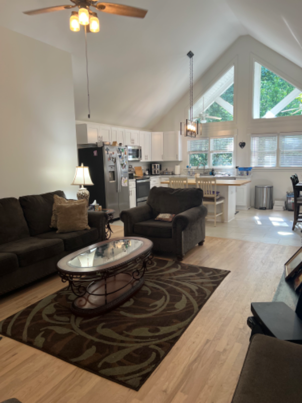 136 Hickory Hills Dr - Photo 4 of 8