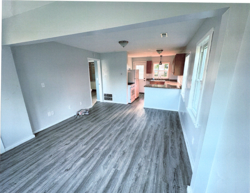 W220 Lake St - Photo 3 of 6