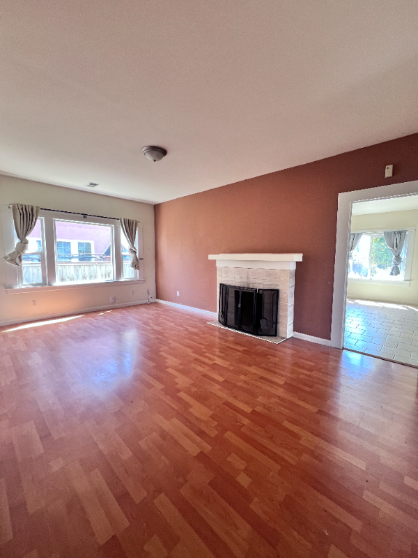 545 Elsie Ave - Photo 3 of 14