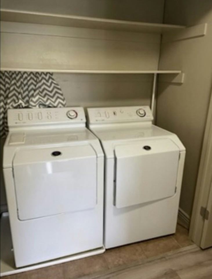 114 West 975 North, Unit C - Photo 4 of 4