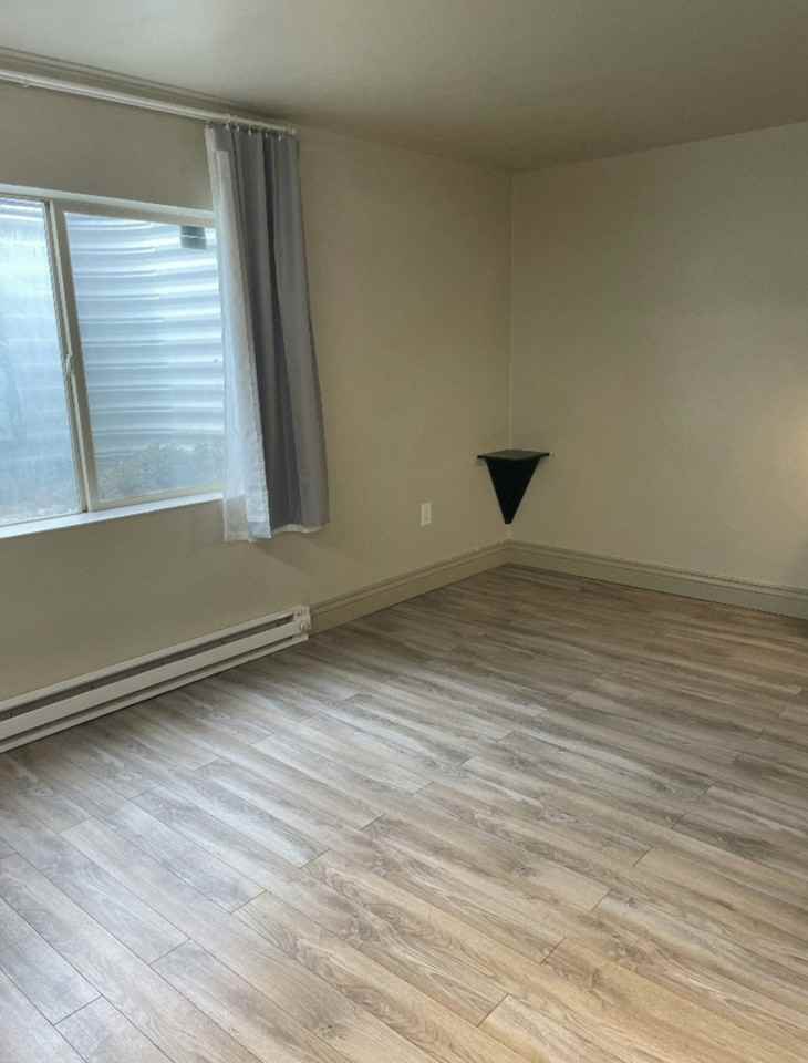 114 West 975 North, Unit A - Photo 4 of 4