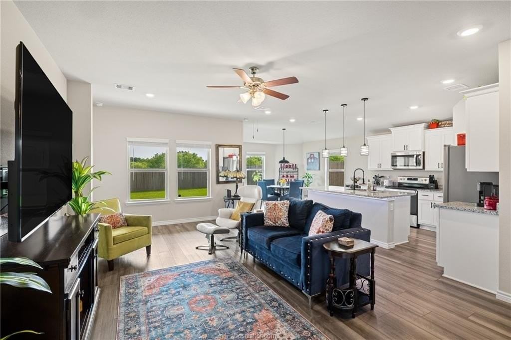 2110 Chief St - Photo 6 of 16