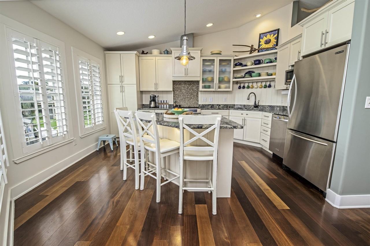 312 Amelia Ct - Photo 3 of 5