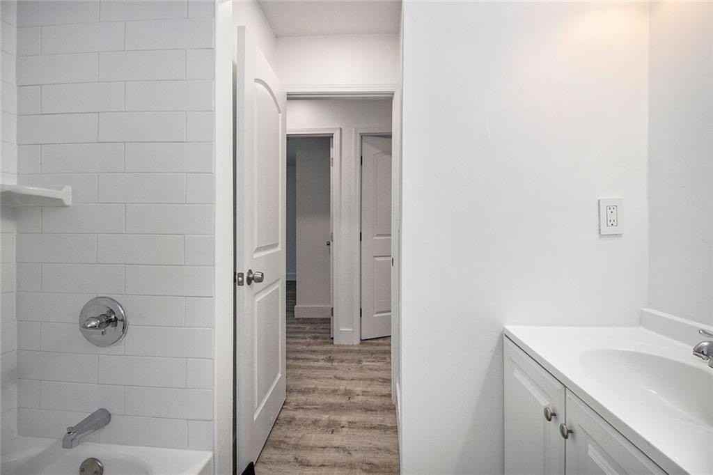 1317 Redford Dr Se - Photo 7 of 12