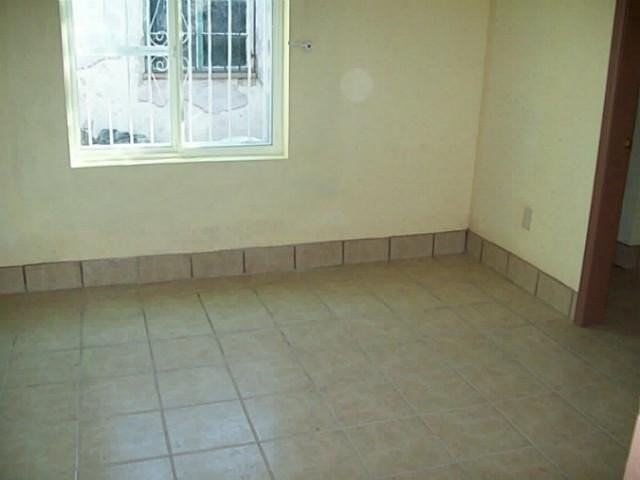 131 Linden St #C - Photo 4 of 6